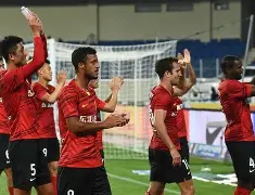 上海人和猛虎敌！稳占中超第一，旗开得胜的简单介绍