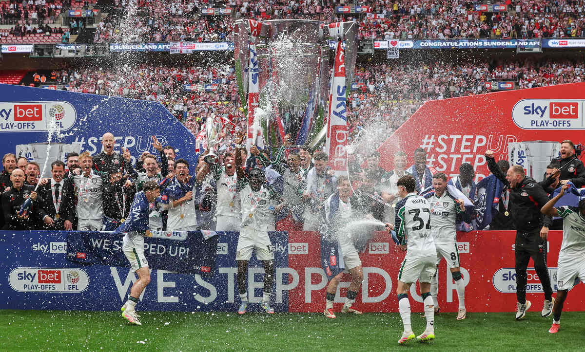 包含足球豪门激战即将开启，英雄何处寻的词条