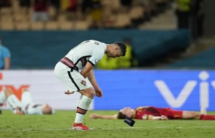 VAR判罚再引争议，本菲卡对阵利物浦裁判判点引发巨大争议的简单介绍