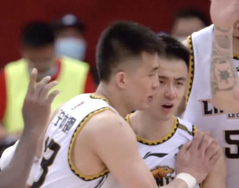  阿扎伦卡新星败北表现惊艳，中国队未来可期！